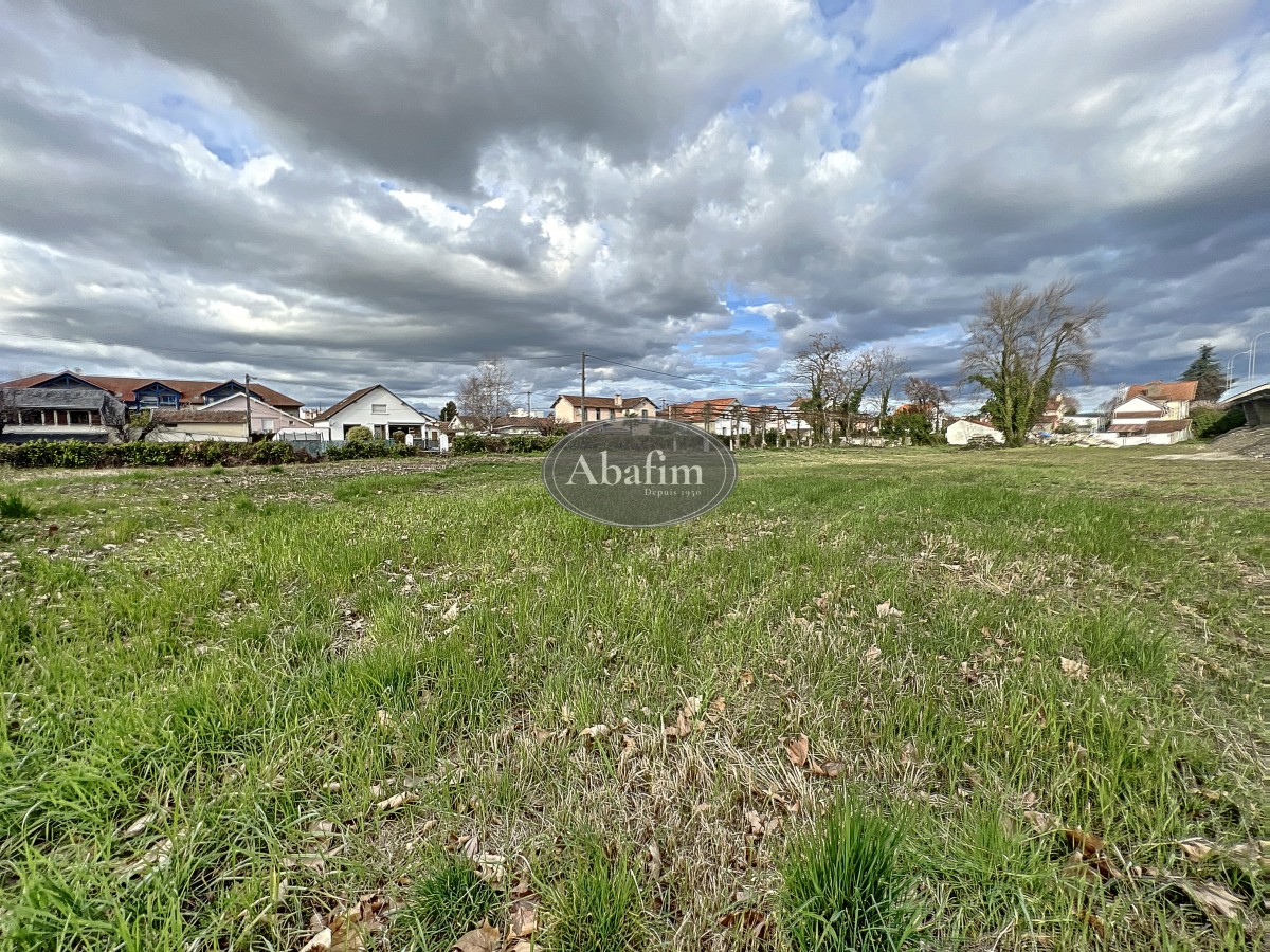 Building land in Tarbes, Abafim Real Estate